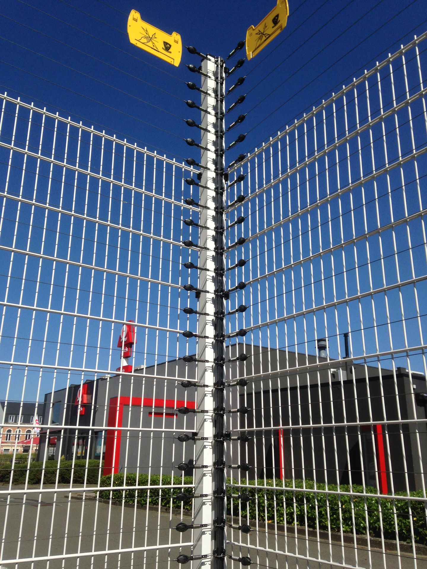 Spanveren houdt het schrikdraad strak gespannen