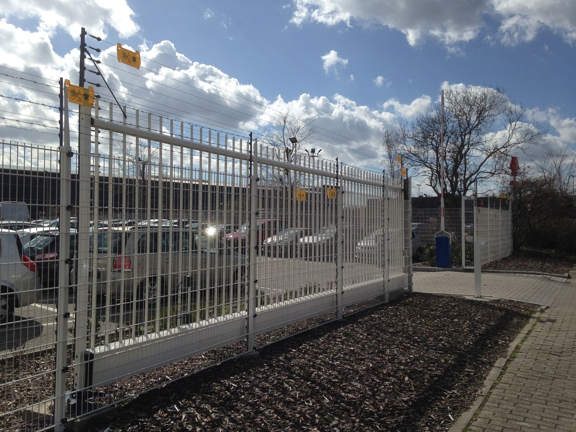 Schrikdraadbeveiliging op poorten